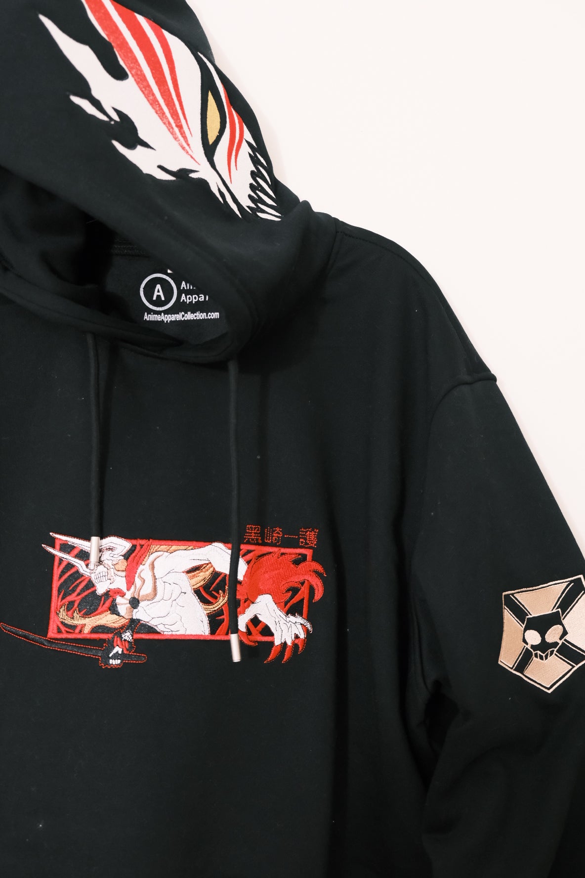 Hollow Transformation: Ichigo Kurosaki Bleach Anime-Kapuzenpullover mit Stickerei